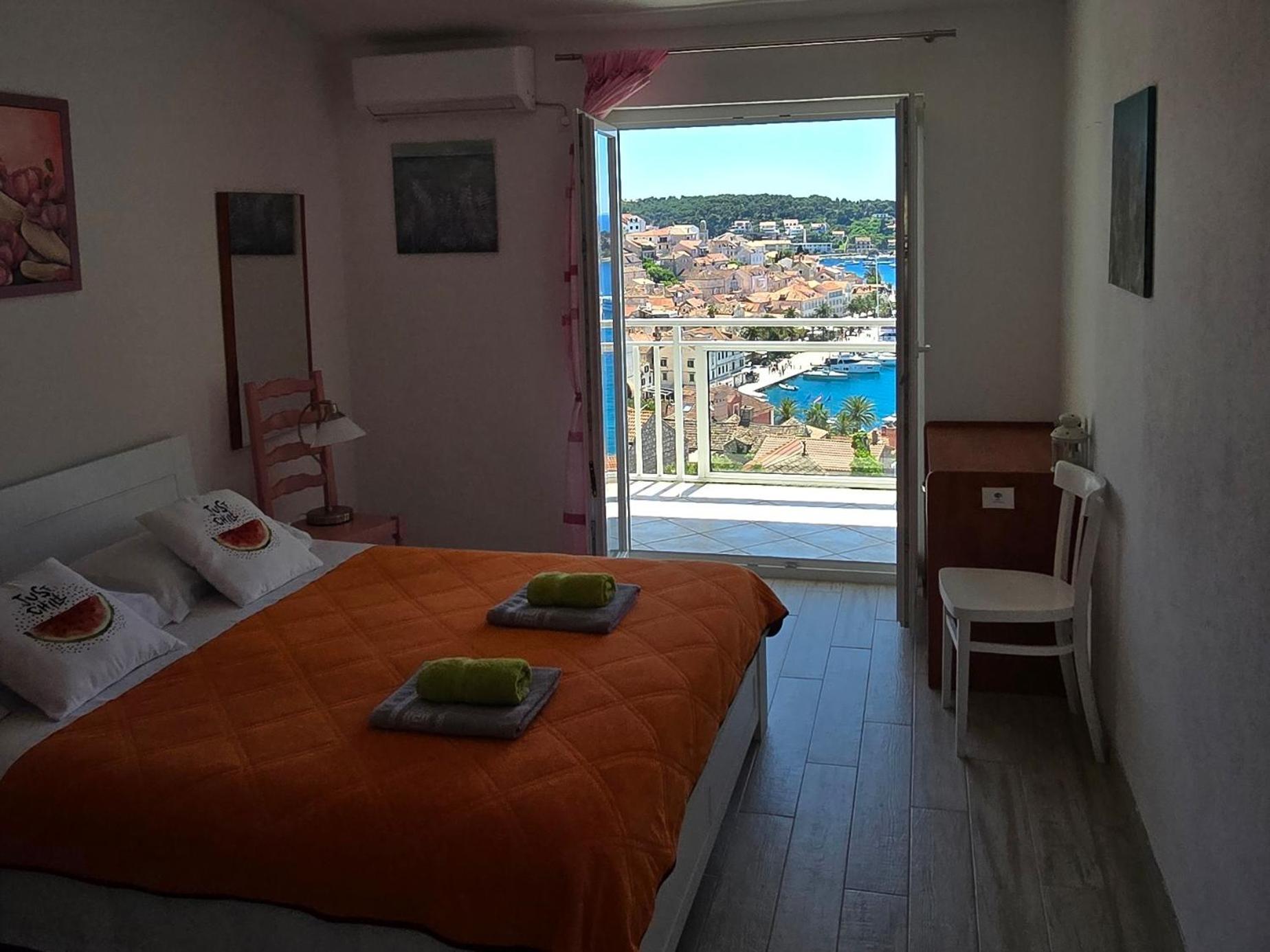 Apartments Bocin Rosso Хвар Номер фото